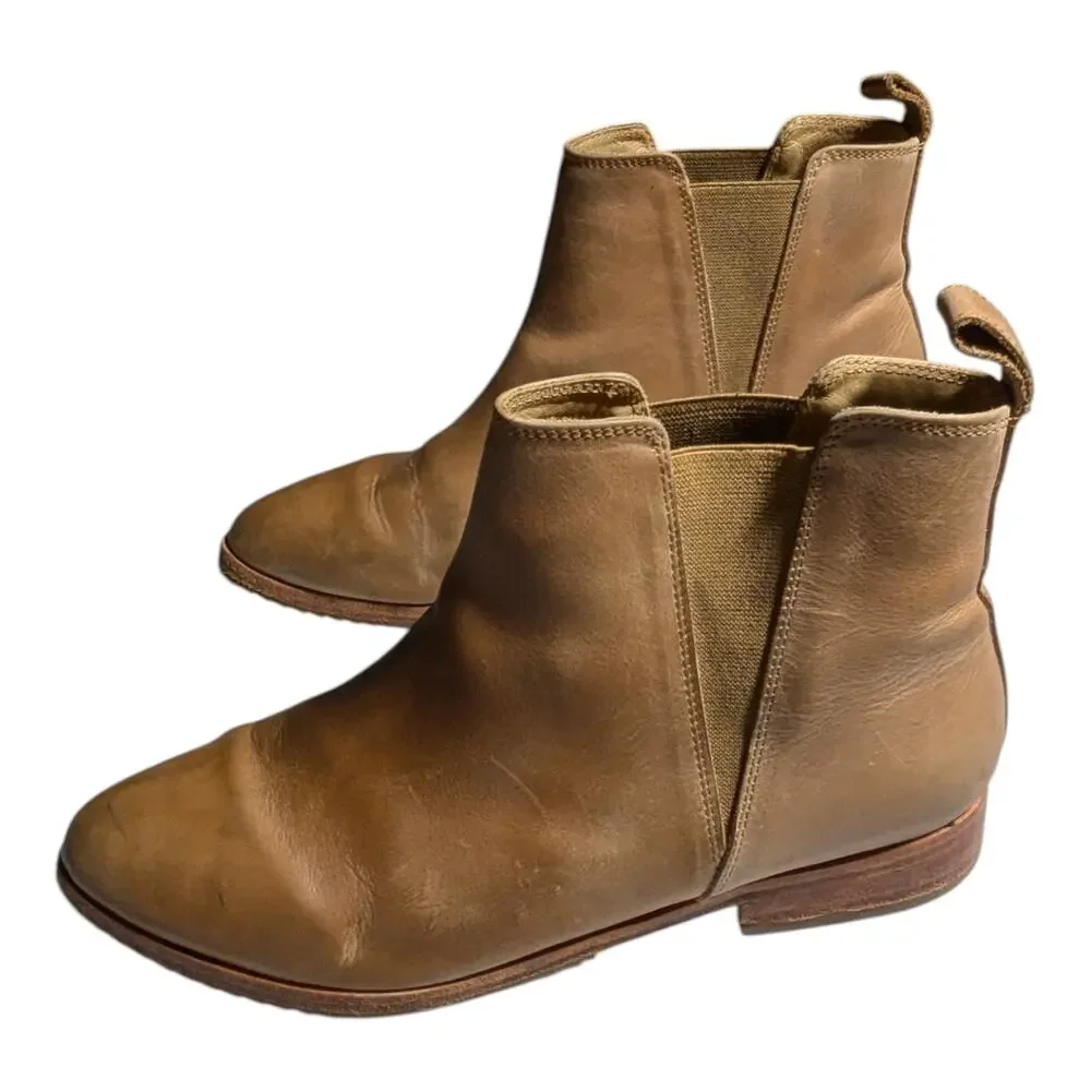 Nisolo Almond Beige Leather Pointed Toe Eva Everyday Chelsea Ankle Boots 9.5